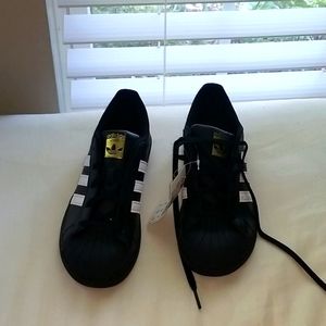 Black Adidas Superstar Shoes